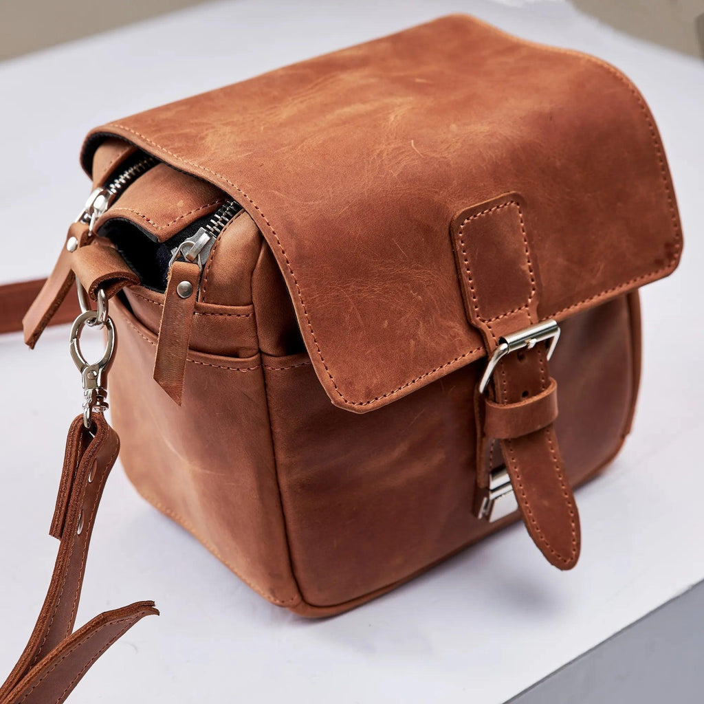 Vintage Buckle Closure Adjustable Strap Camera Crossbody Bag